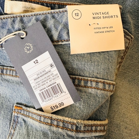 Universal Thread Shorts - Picture 3 of 3